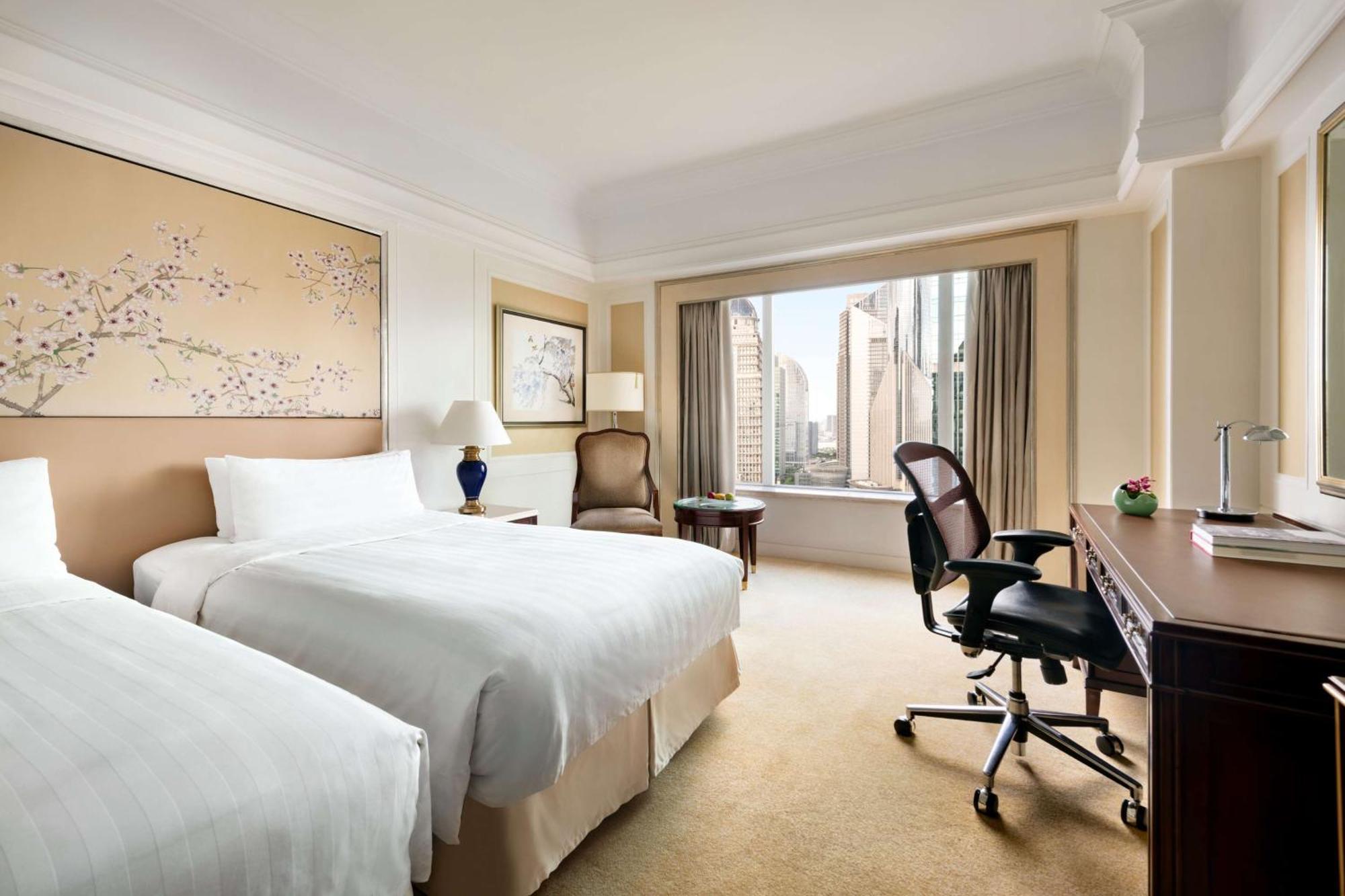 Pudong Shangri-La, Шанхай Экстерьер фото